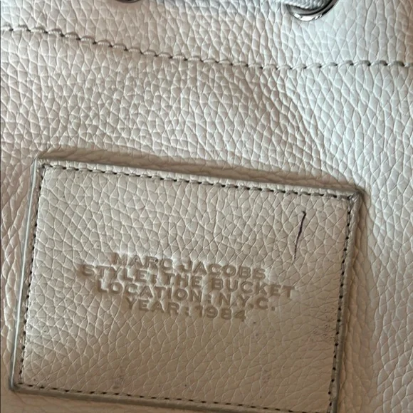 Marc Jacobs White Bucket Bag - Picture 3 of 6